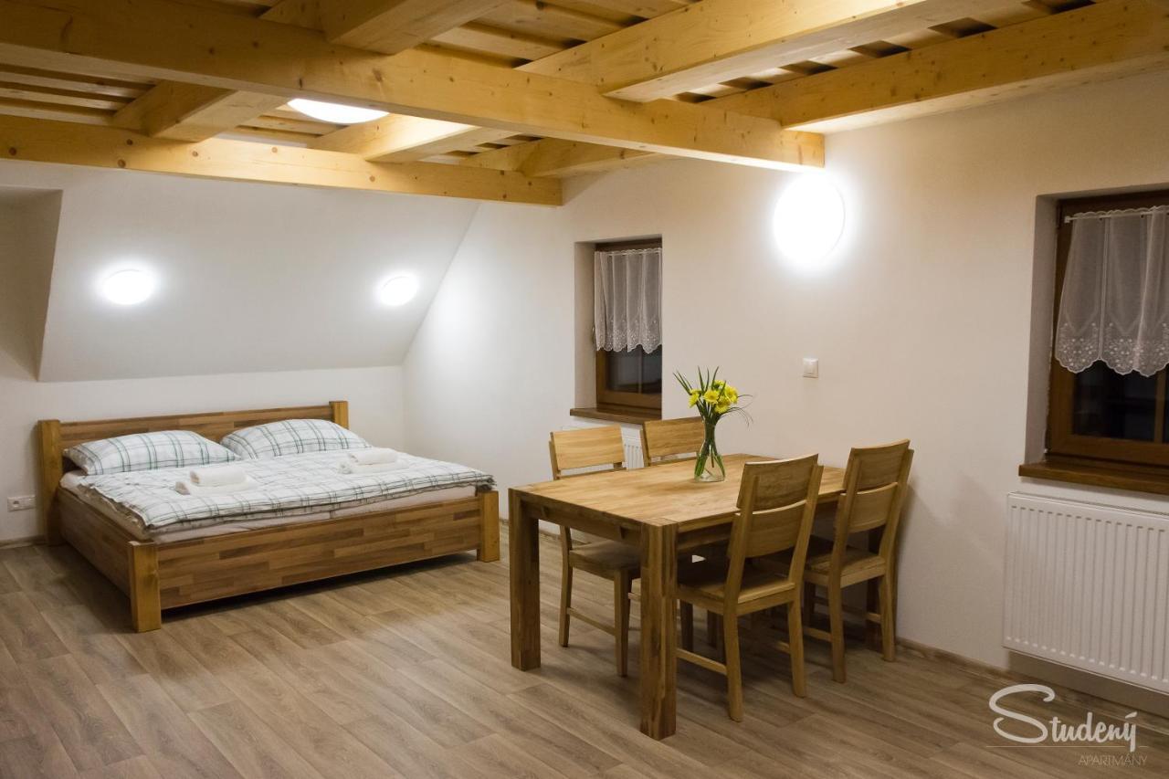 Apartmany Studeny Kunratice  Eksteriør billede
